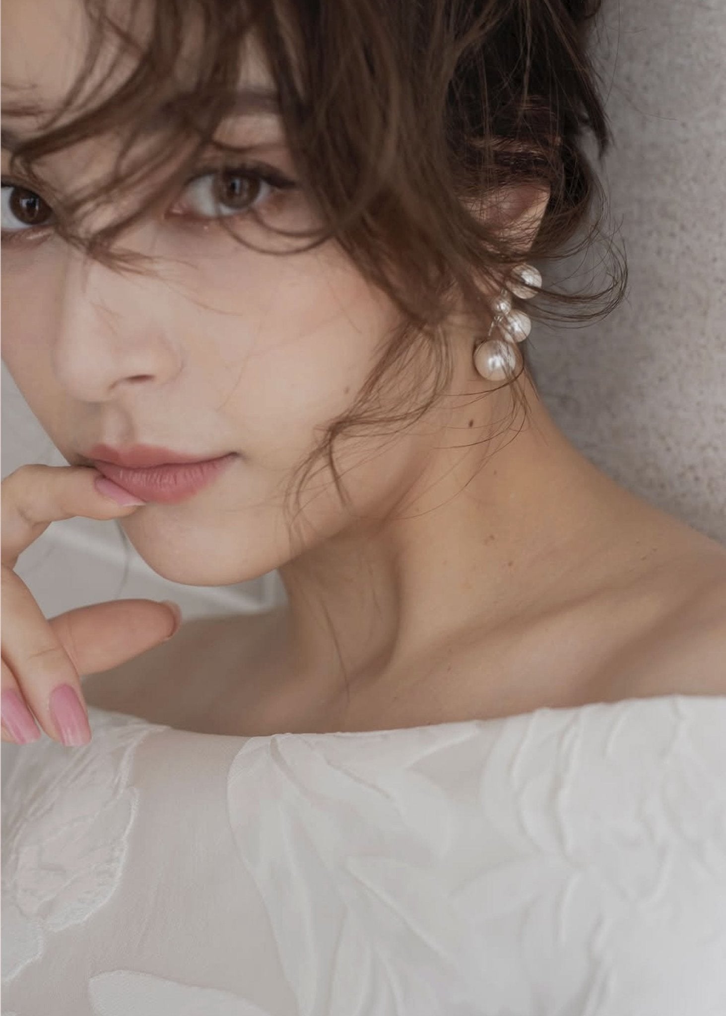 Elizabeth Bower Bubble Pearl Ohrstecker Rhodium Perlen