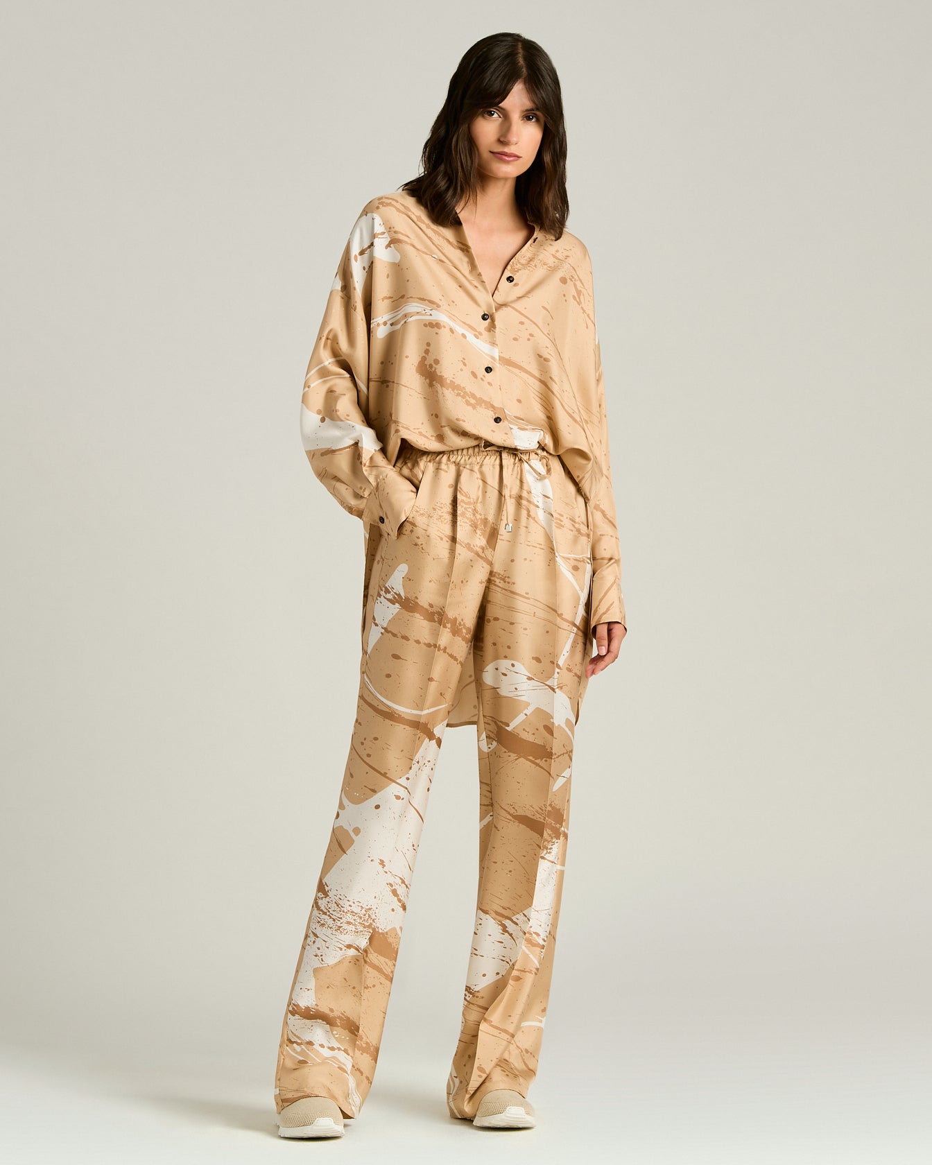 Kiton Wide Leg Hose Seide Kamel abstrakt