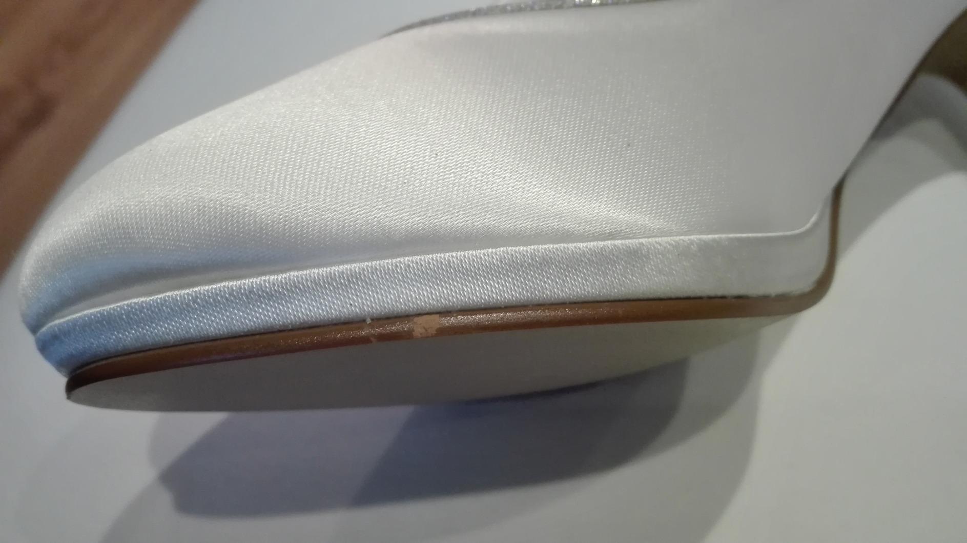 Rainbow Club Yanna Pumps Ivory Satin Glitzer Plateau