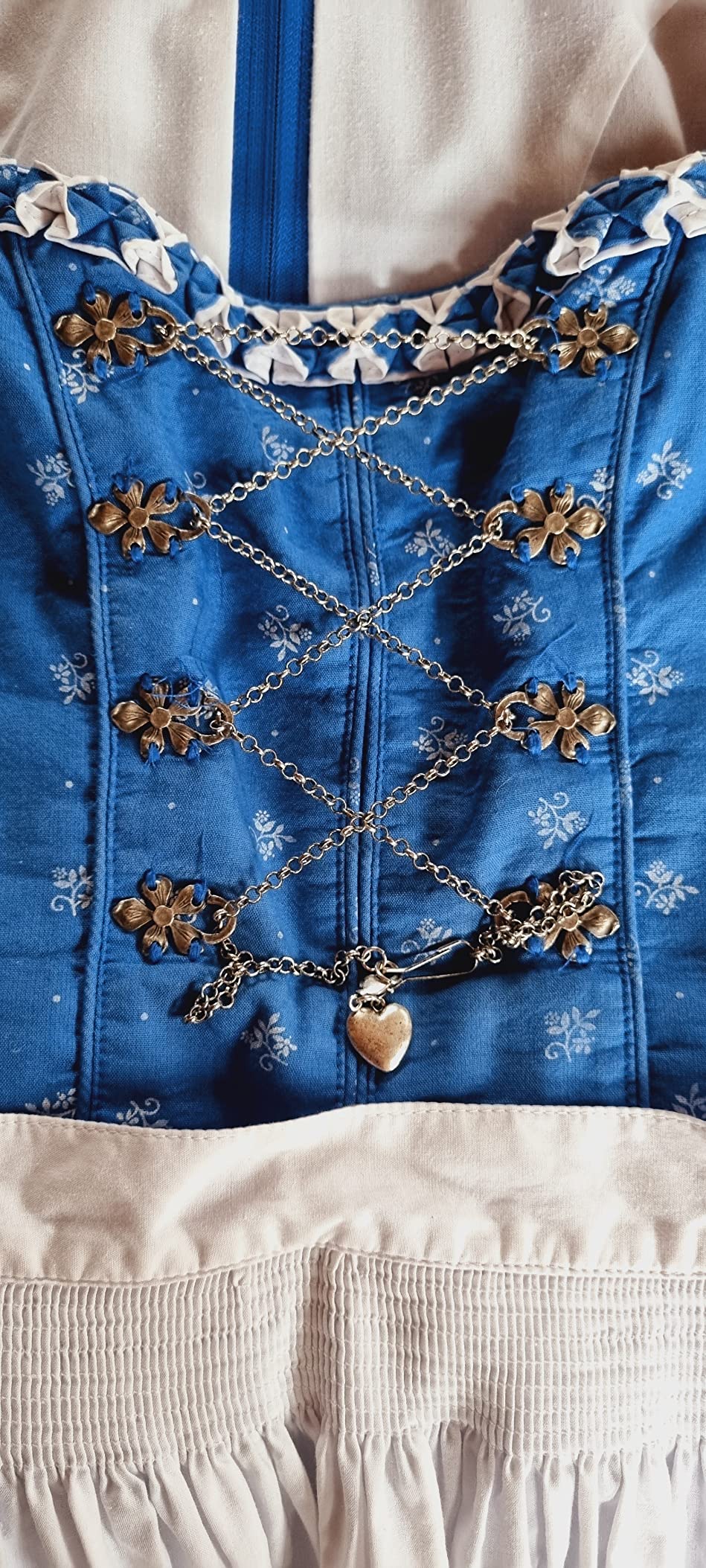 Alpenflüstern Daheim DCH040 Miederkette 150 cm antik-silber Edelweiss