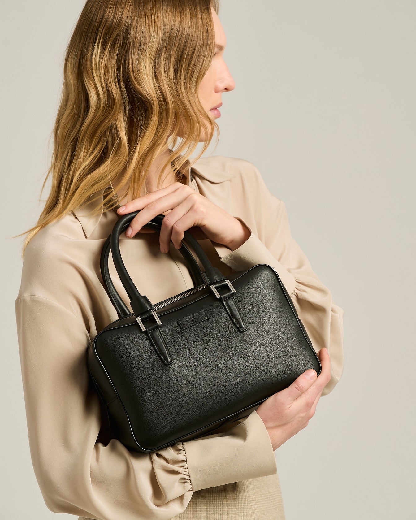 Kiton Kiss Satchel Schwarz Kalbsleder Henkel