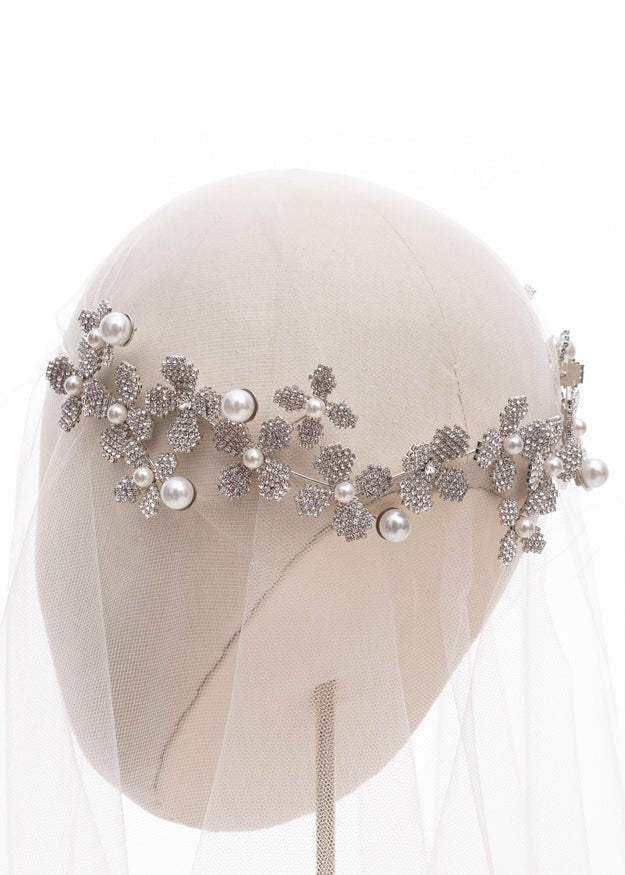 Elizabeth Bower June Haarband Rhodium Kristallblumen