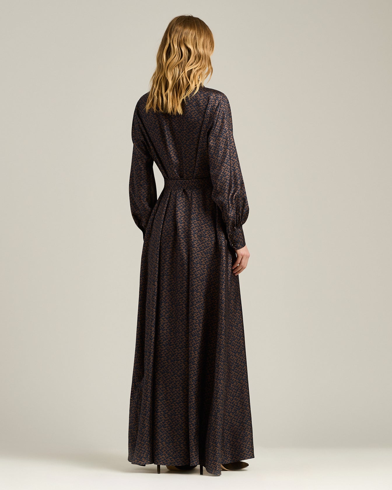 Kiton Dresses Seidenkleid 40 Braun Blau Print