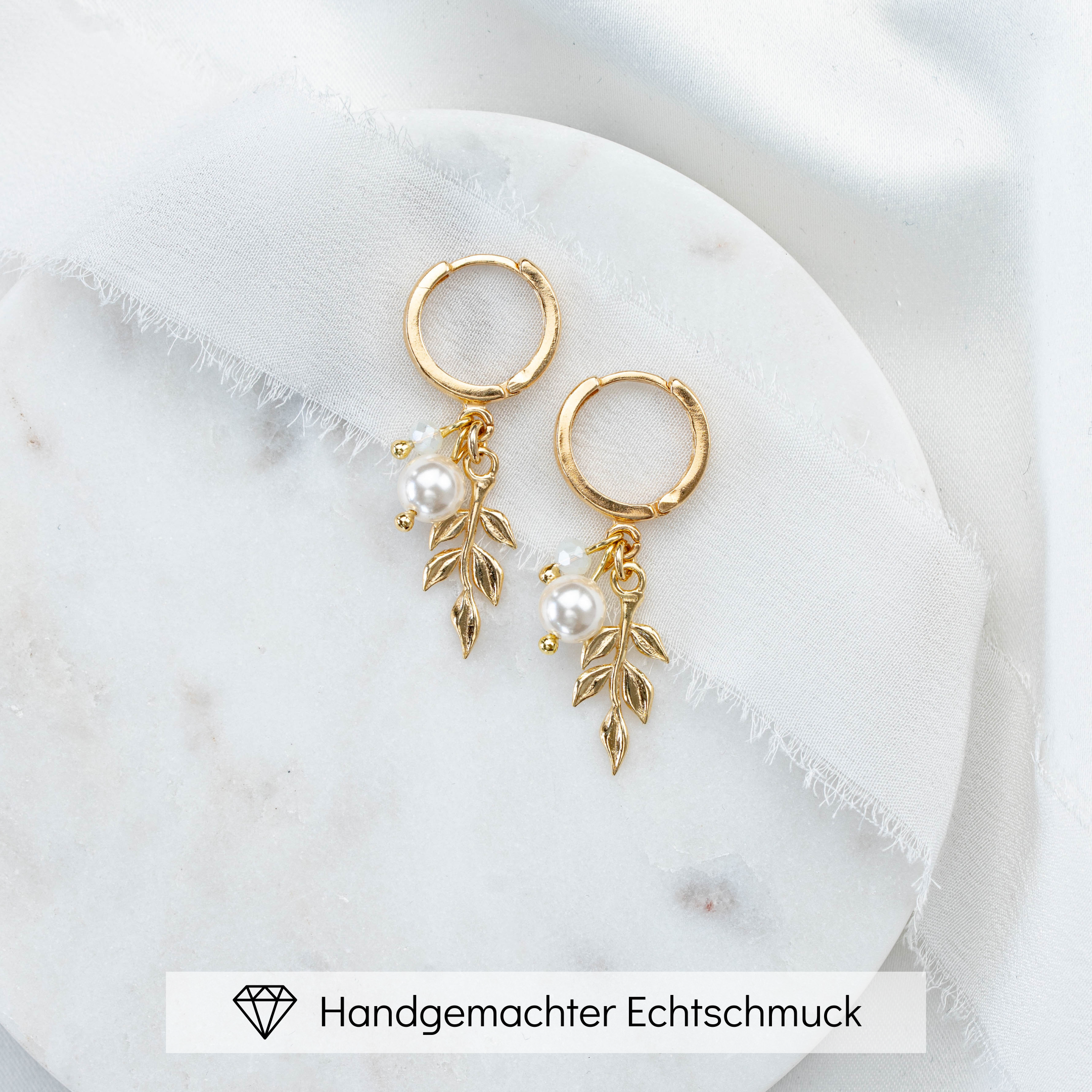 Perlenbräute Resi Creolen Ohrringe Gold 3,5 cm Perle