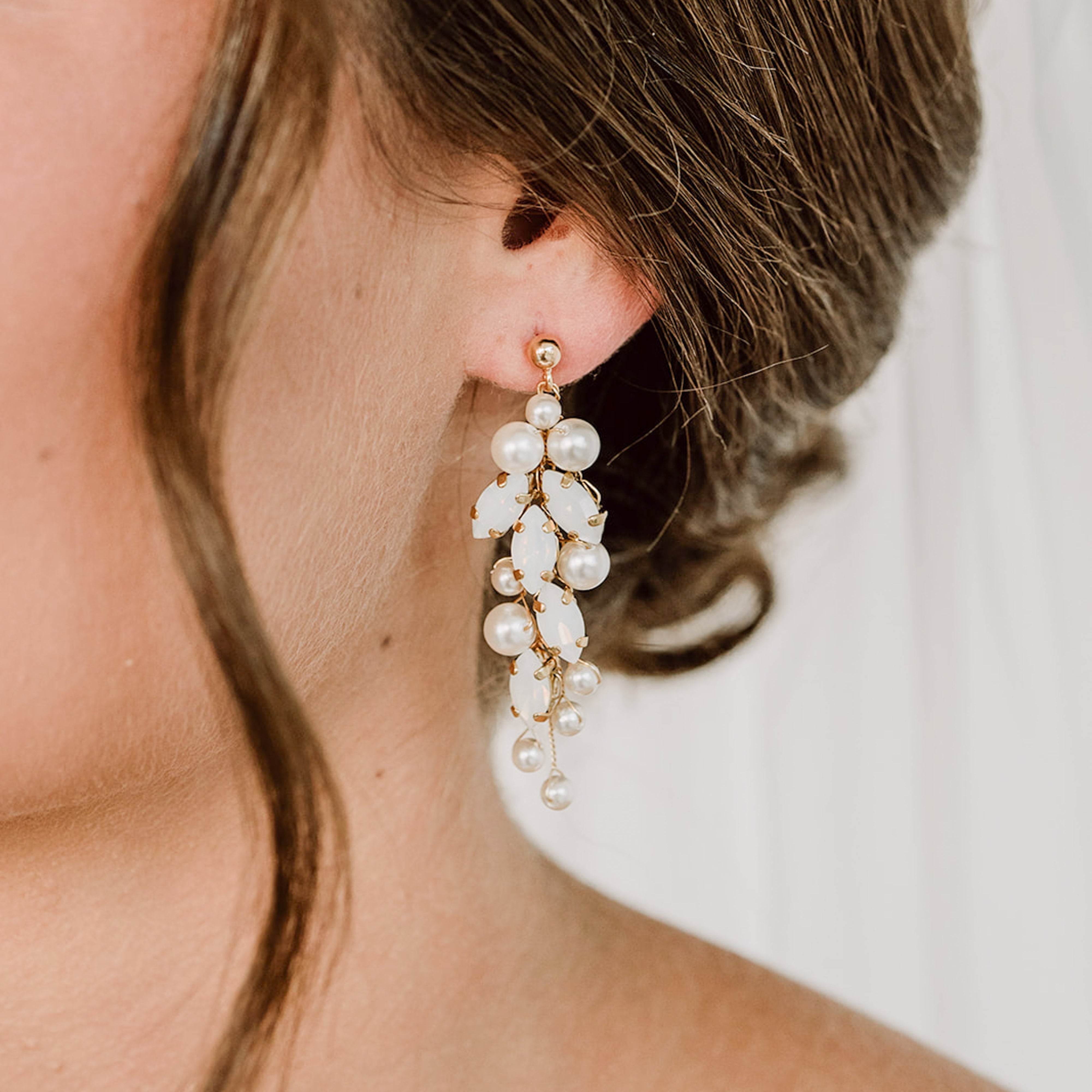 Perlenbräute Anastasia Brautohrringe Perlen Silber white opal