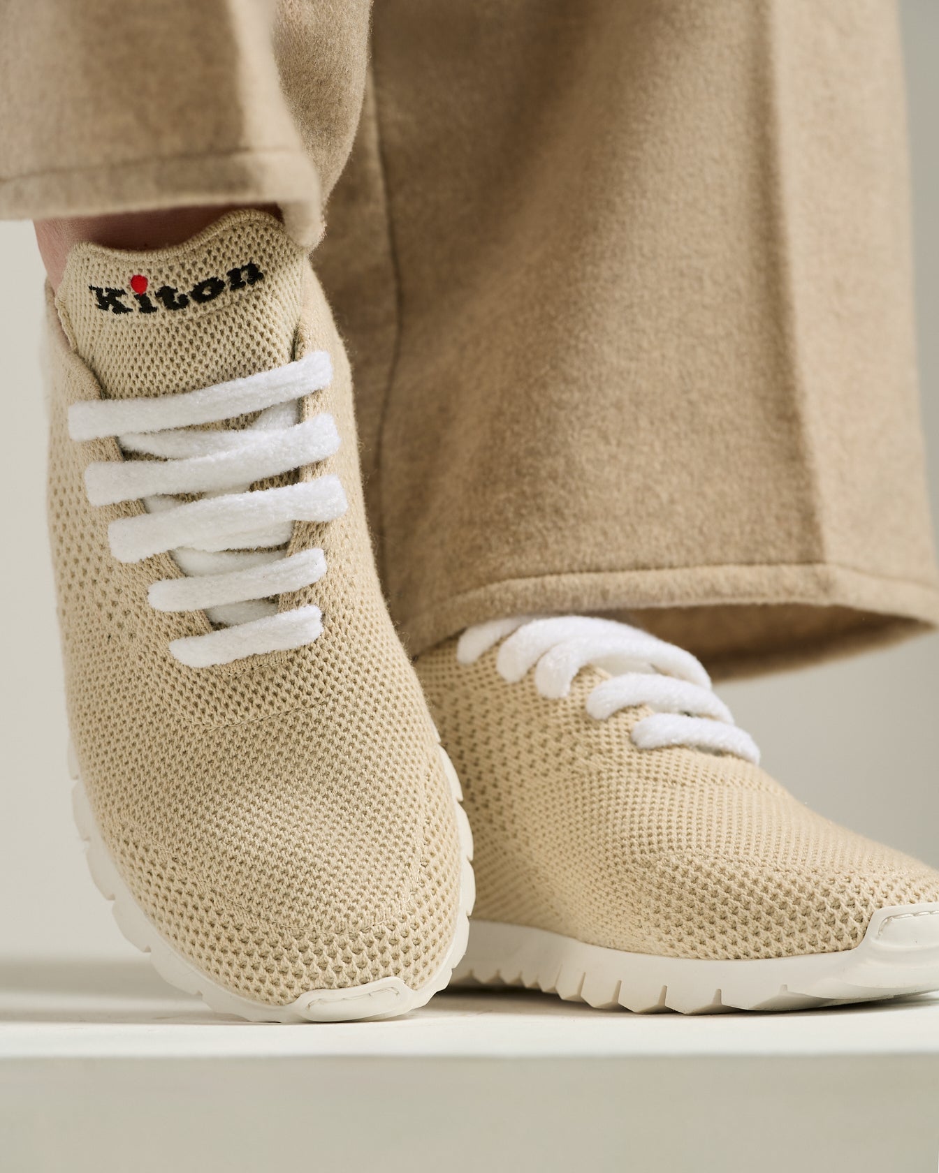 Kiton Fits Kaschmir Sneaker hellbeige Gr. 40