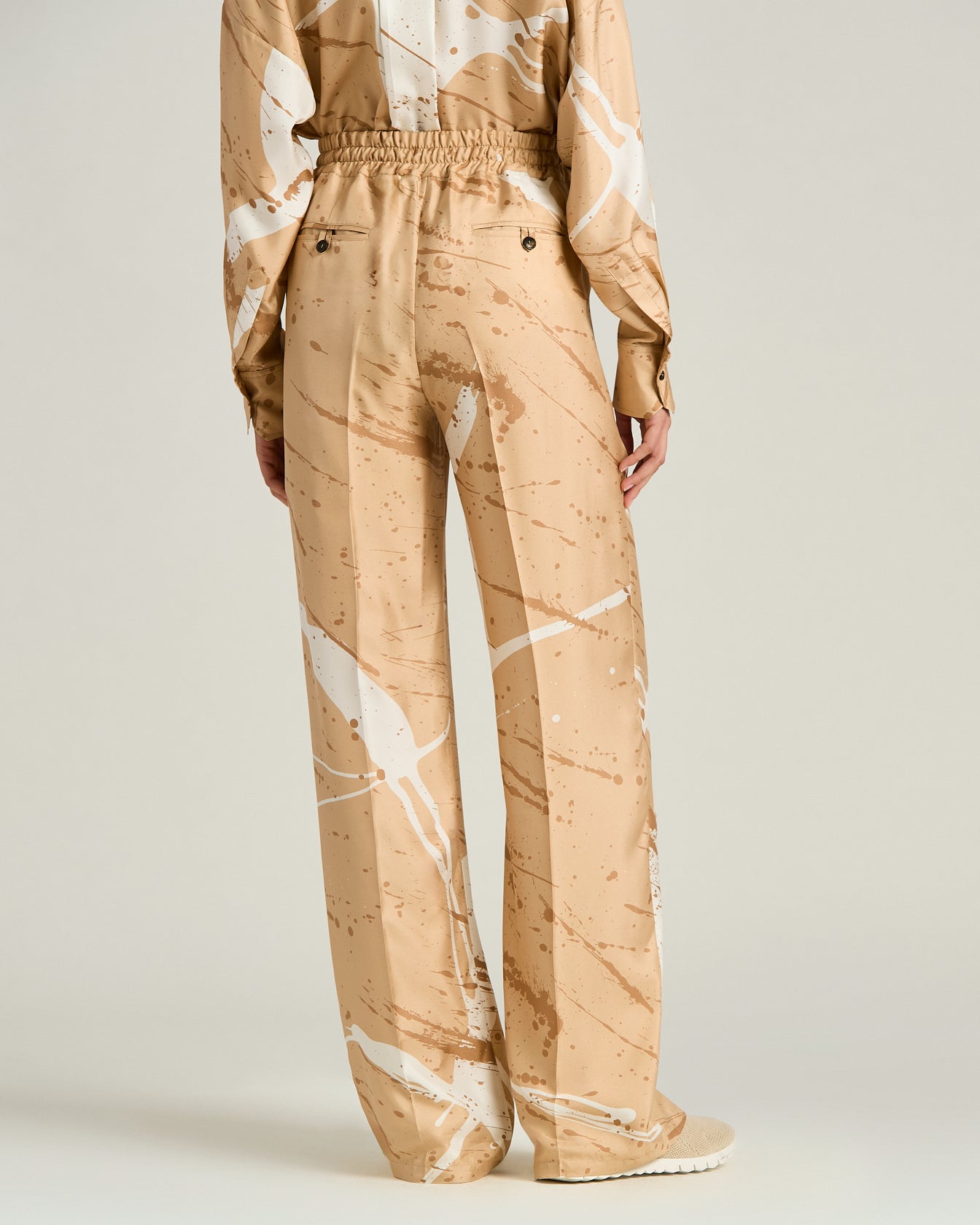 Kiton Wide Leg Hose Seide Kamel abstrakt