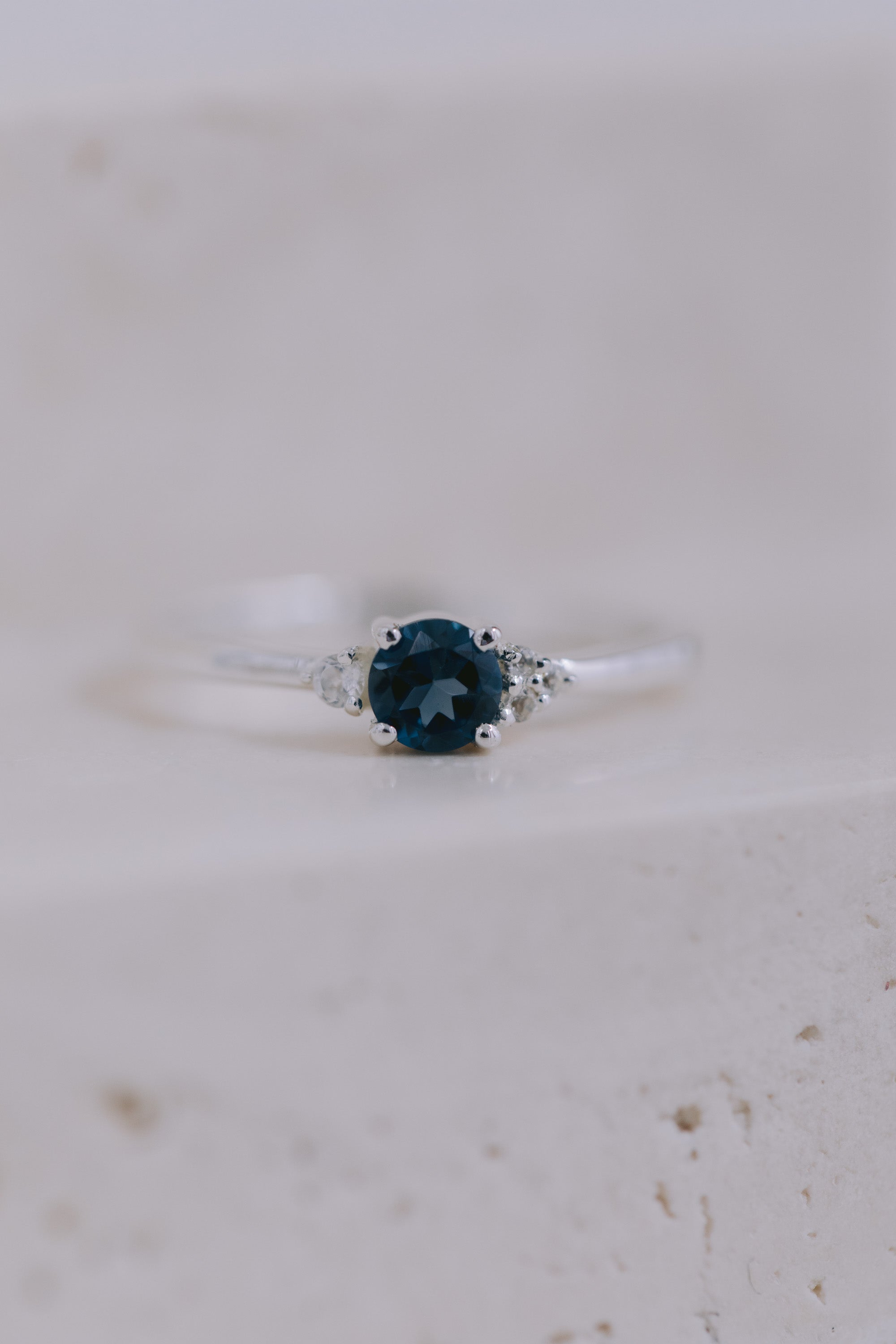 Juvelan Vienna Ring London Blue Topas Silber Gr. 54
