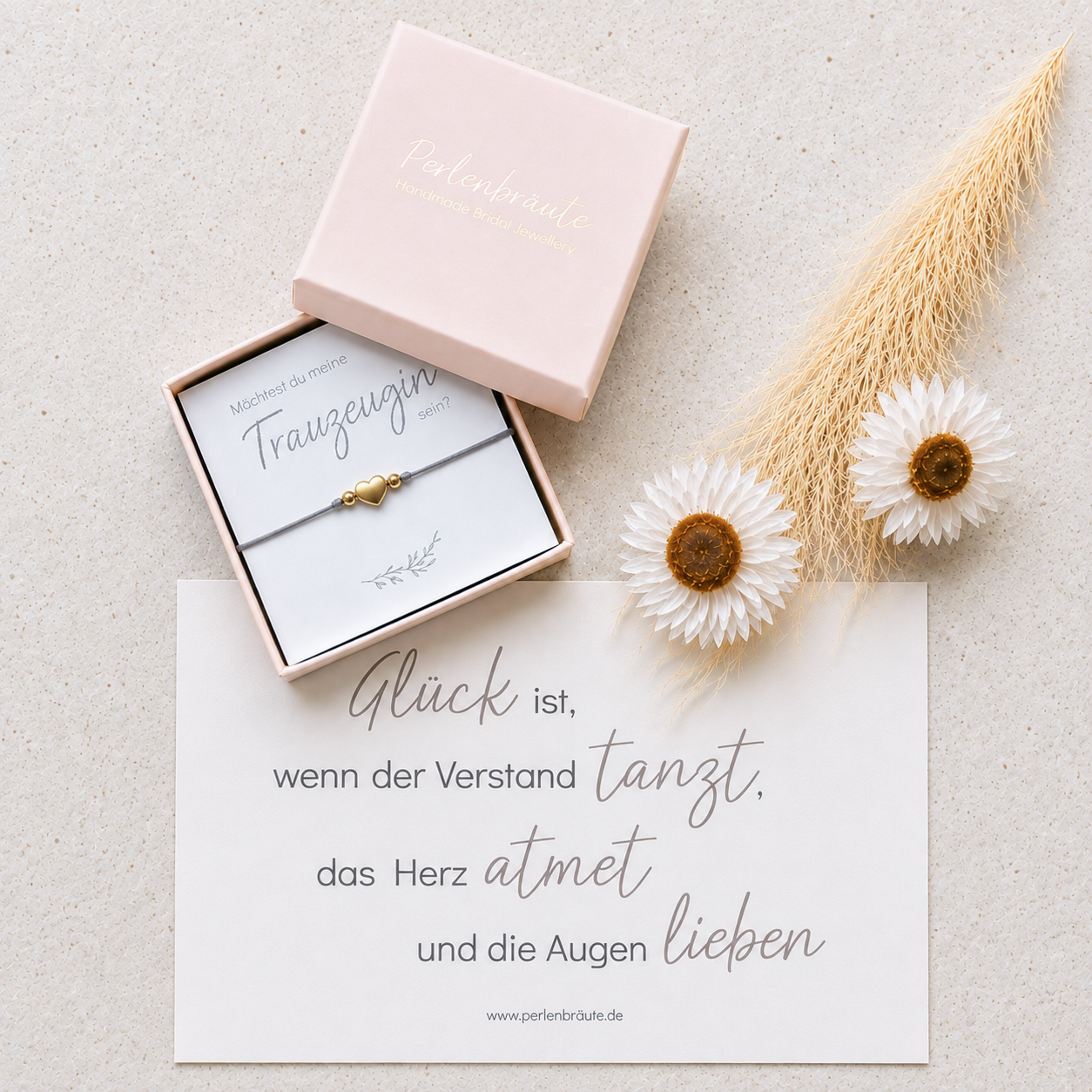 Perlenbräute Trauzeugin Armband Gold mit Karte Grau