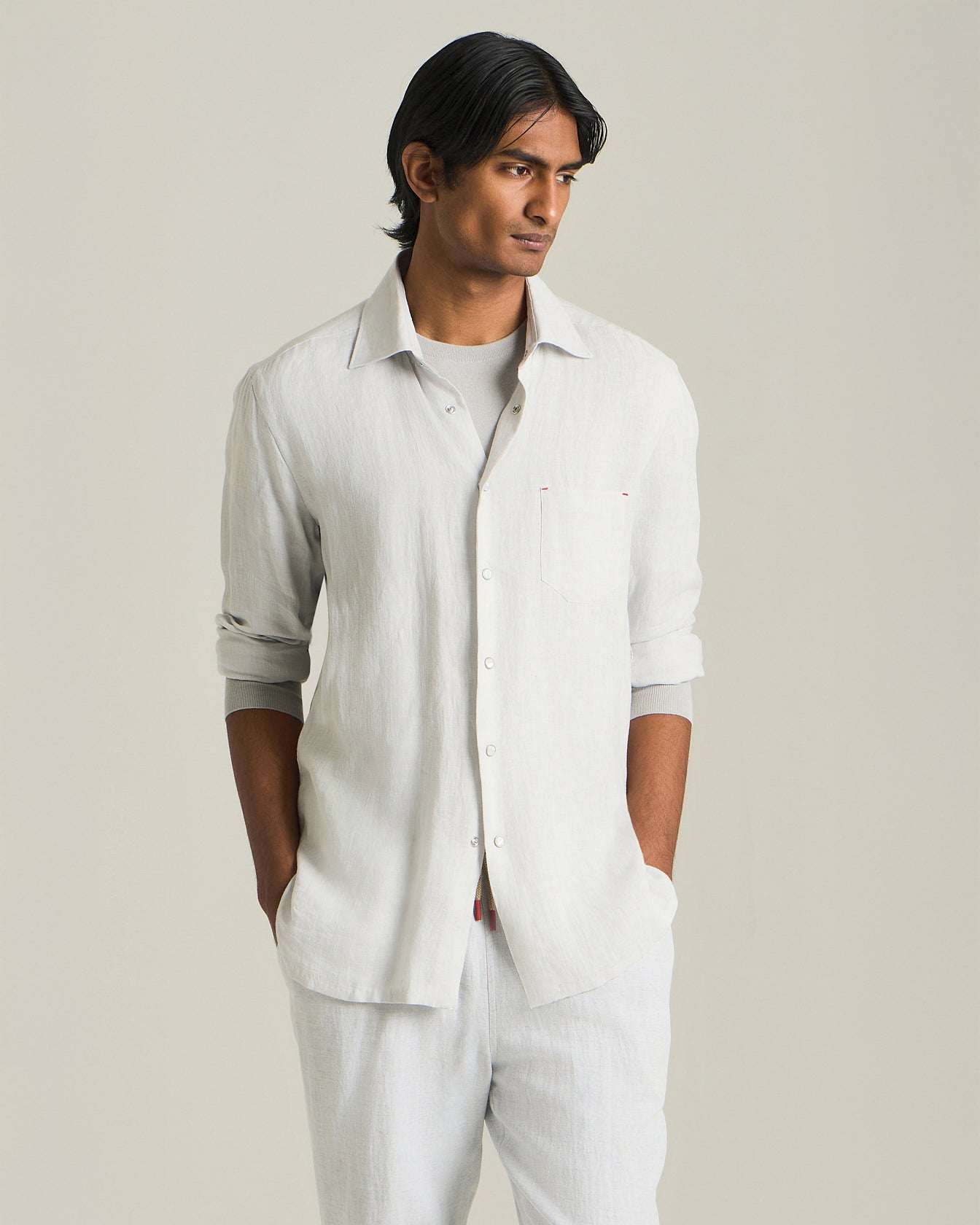 Kiton Shirts Nerano Leinenhemd Hornknöpfe