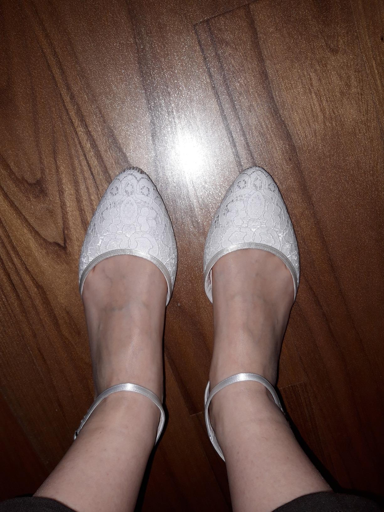 Rainbow Club Embellished Fizz Pumps Ivory Satin Spitze